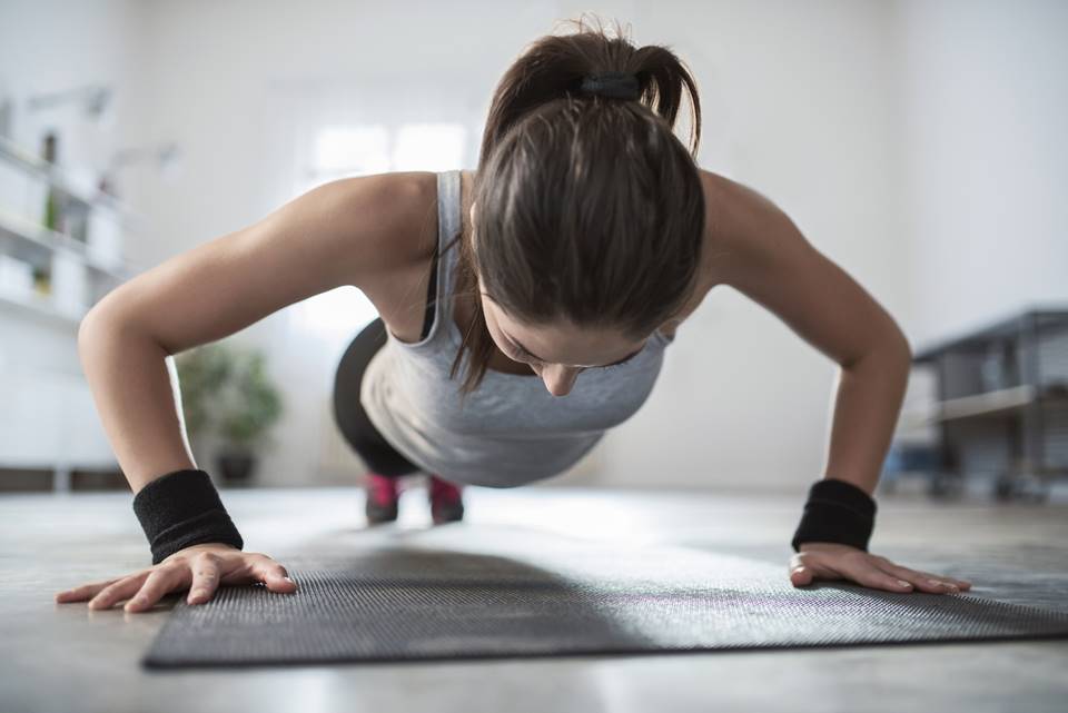 exercícios com peso do corpo